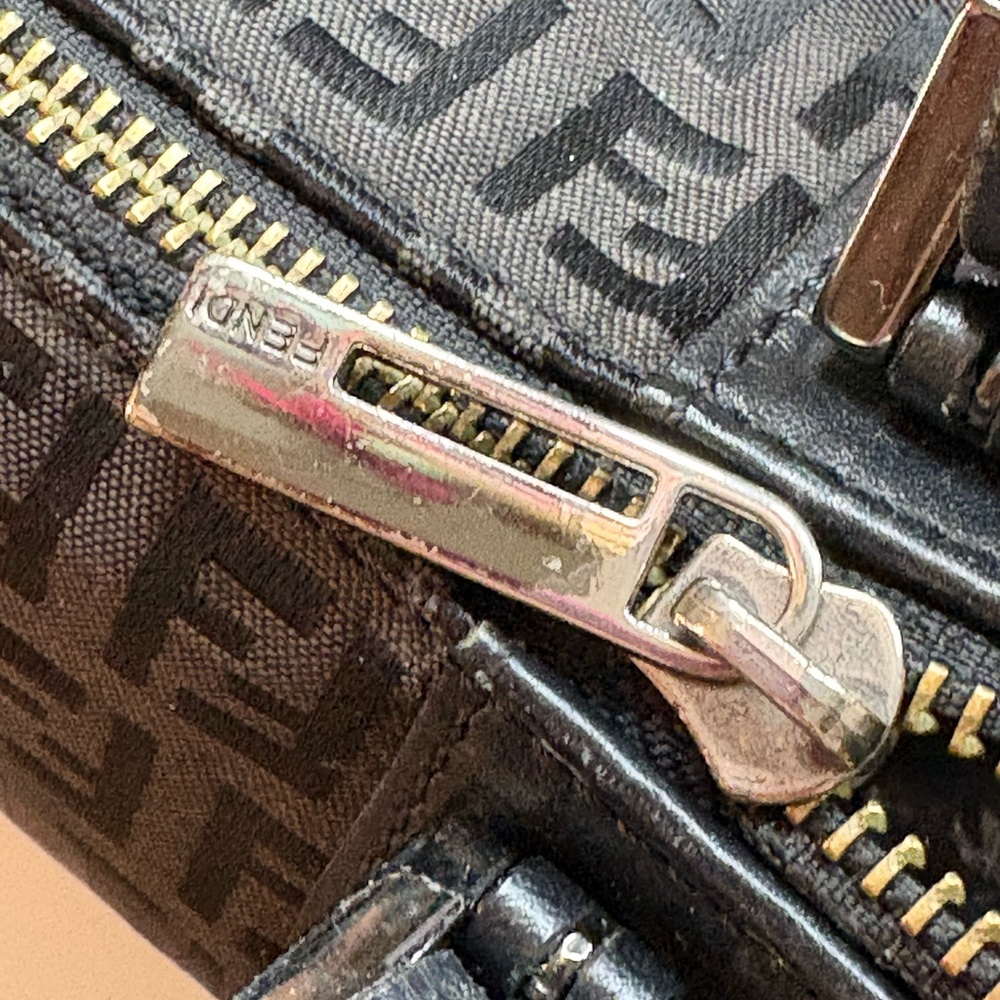 Fendi Black FF Logo Duffel Bag - Picture 3 of 7